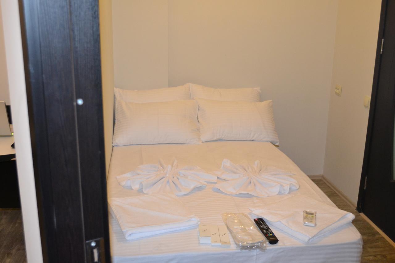 Hotel Rustaveli 36 Тбілісі Екстер'єр фото