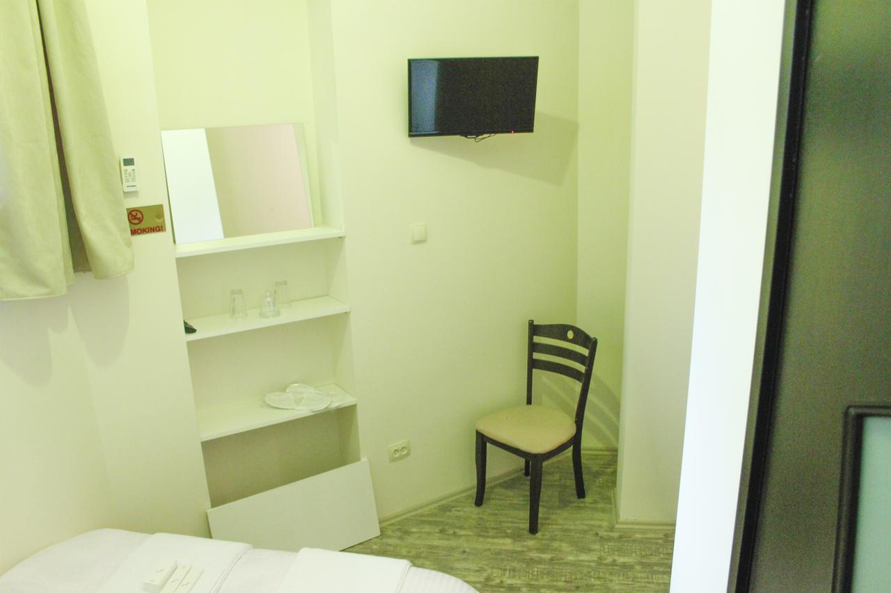 Hotel Rustaveli 36 Тбілісі Екстер'єр фото