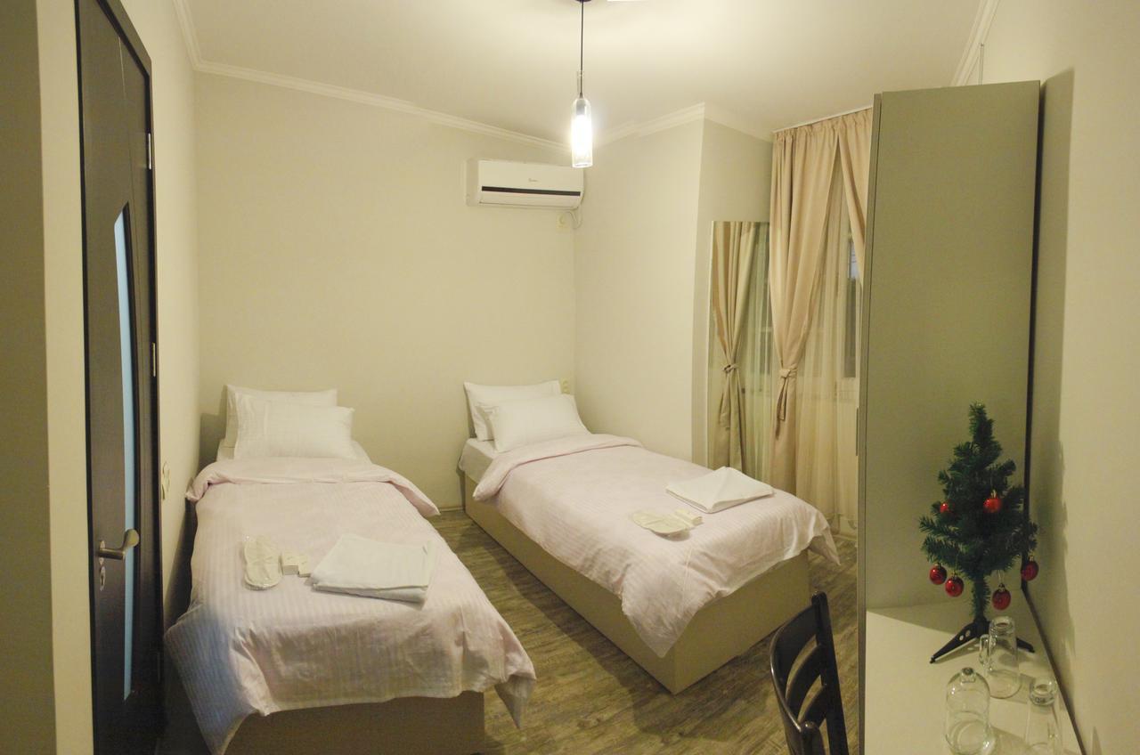 Hotel Rustaveli 36 Тбілісі Екстер'єр фото