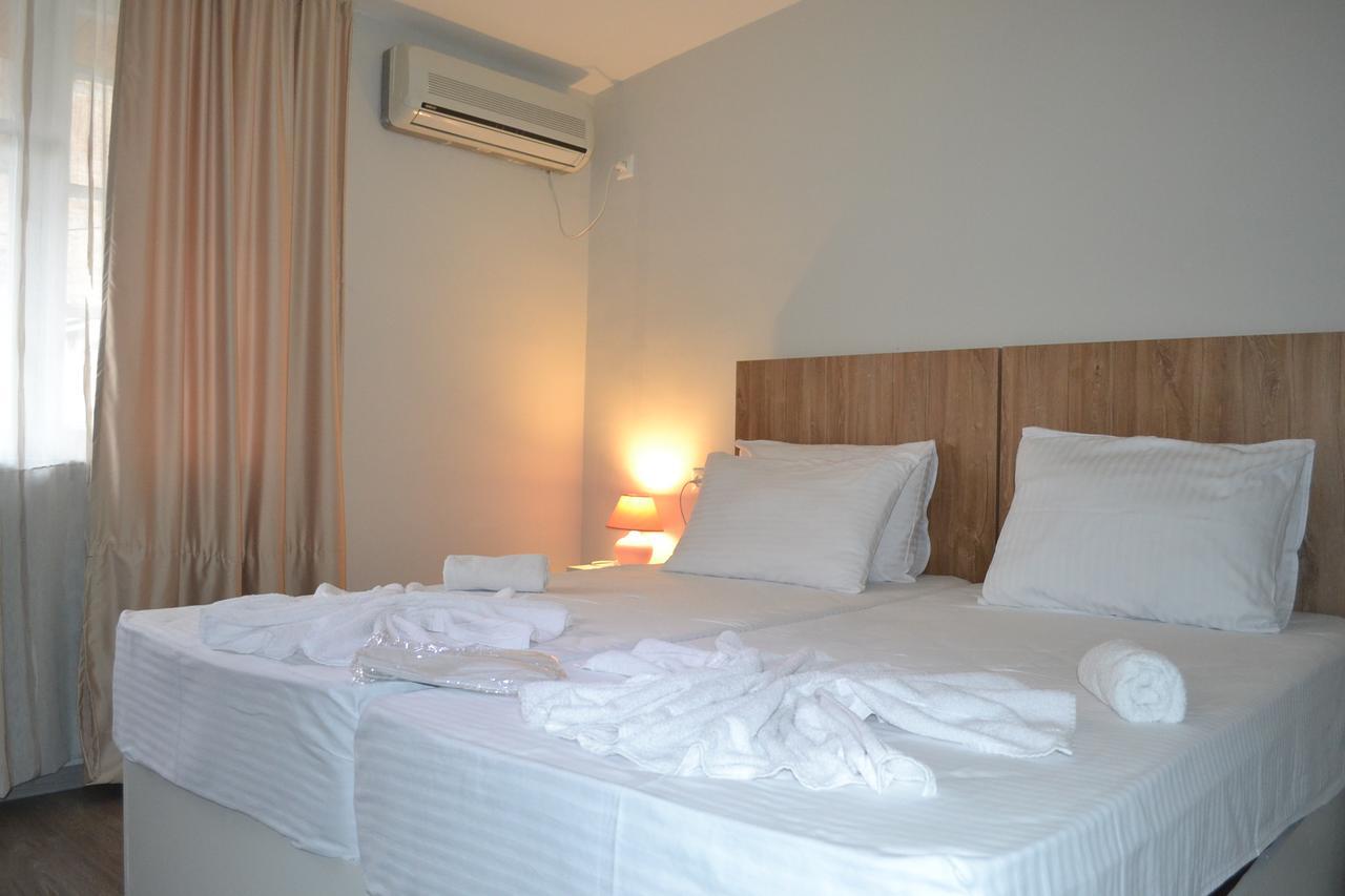 Hotel Rustaveli 36 Тбілісі Екстер'єр фото