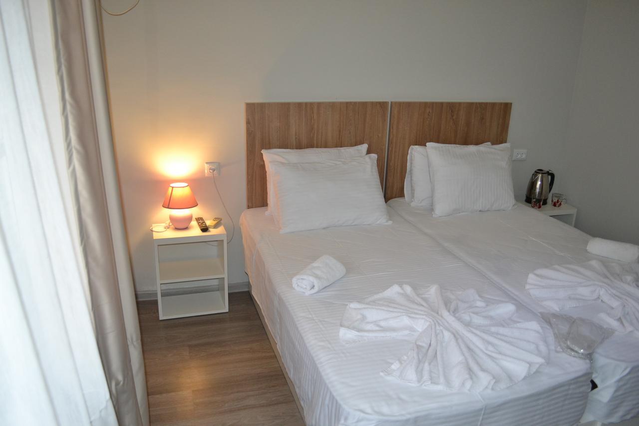 Hotel Rustaveli 36 Тбілісі Екстер'єр фото