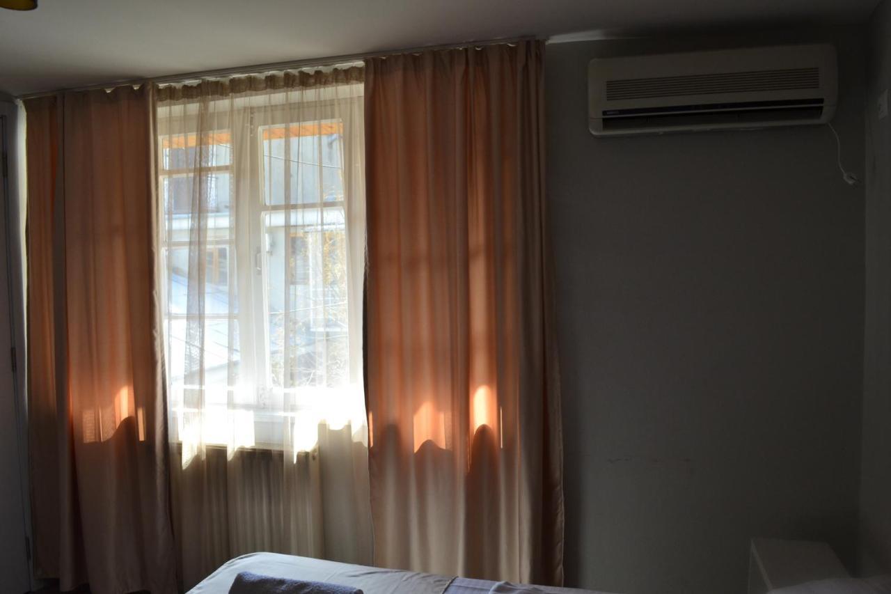 Hotel Rustaveli 36 Тбілісі Екстер'єр фото
